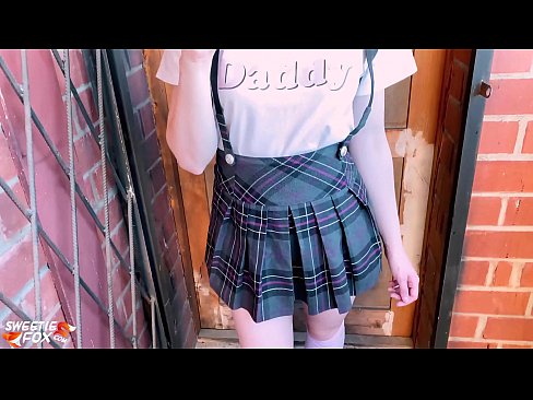 ❤️ A menina da escola chupa profundamente a piça e fode em vez de aulas. ️ Porno em nós ❌❤