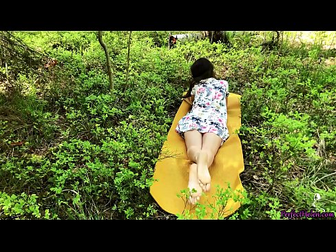 ❤️ Estranho na Tinder Masturba-se Meu Rato e Fode Apaixonadamente na Floresta ️ Porno em nós ❌❤