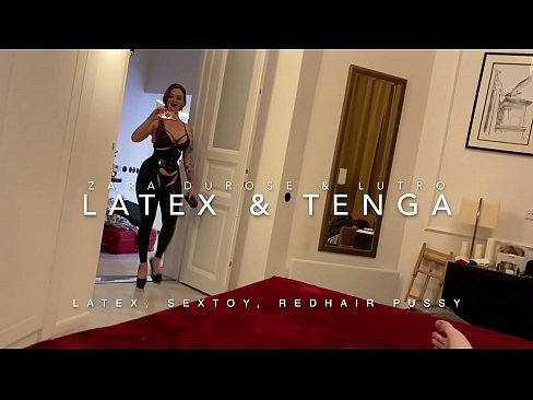 ❤️ Escadravo ruivo em traje de látex fodido por meio de meio-irmão ️ Porno em nós ❌❤