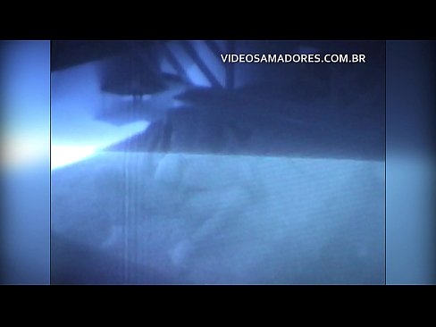 ❤️ Marido filma esposa fodendo o vizinho e descobre que ele é um cornudo ️ Porno em nós ❌❤